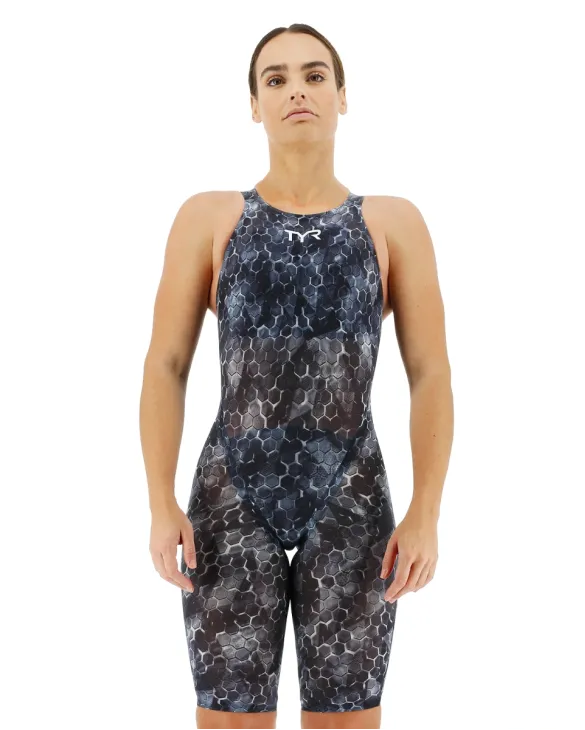 TYR WOMENS AVICTOR 2.0 CLOSED BACK SWIMSUIT - 088 Black/Grey