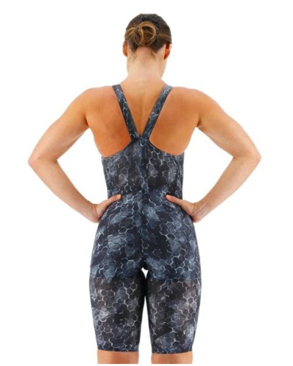 TYR WOMENS AVICTOR 2.0 CLOSED BACK SWIMSUIT - 088 Black/Grey