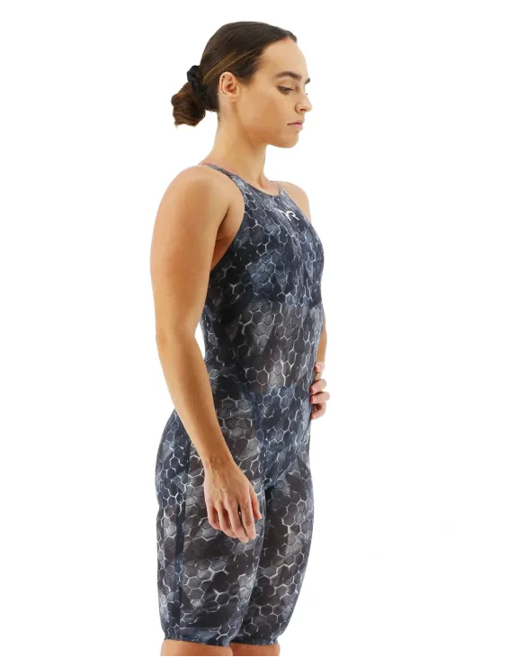 TYR WOMENS AVICTOR 2.0 CLOSED BACK SWIMSUIT - 088 Black/Grey